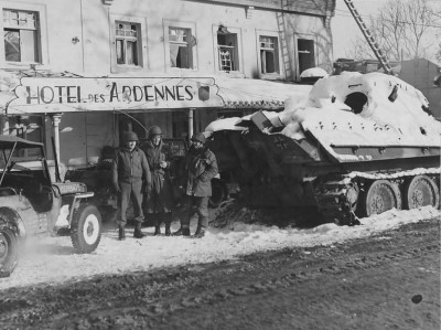 Abandoned_Panther_Ausf_G_Ardennes.jpg