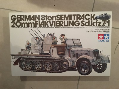 How it should look like with winter camouflage (I love 70' Tamiya box art!)