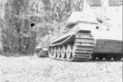 A Tiger1 recovering a mine damaged Tiger2 (Armortek)-6ruD82QuT_E_x264_Moment(26).jpg