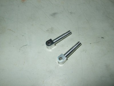 Mudguard hinge blocks