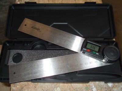 Digital angle finder