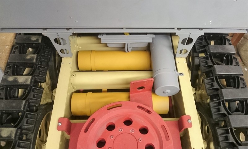 The three air tanks from above, just need to add the air lines to connect the tanks together.