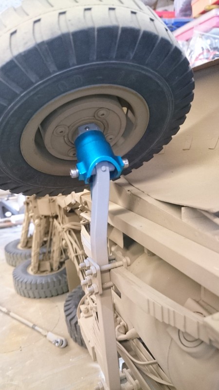 The steering hub once fitted. There are a total of three ball race sealed bearing installed, 2 in the hub carrier and the large Armortek bearings in the wheel hub itself, a bit over the top maybe.