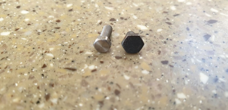 7ba head on the left vs M3 head