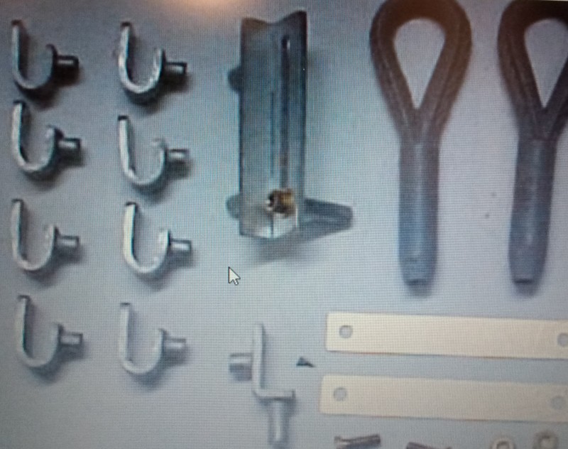 The web page kit photo clearly showing the adjustable bracket is included.