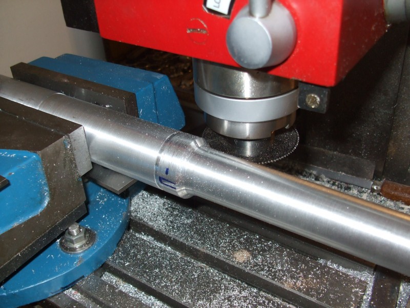 Cutting the grooves with the slitting saw