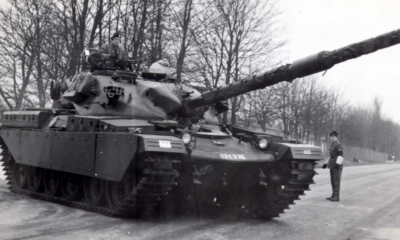 4RTR 1970 Lcpl Fred Colpitts Guides tank out onto main road.jpg