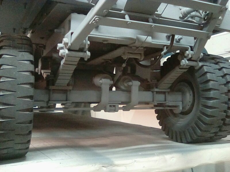 Air brake actuators using tiger 1 bump stop brackets, also tiger 1 hatch brackets which have been stretched to the size you see now.