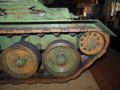 23.T34-85 WHEELS & TRACKS.jpg