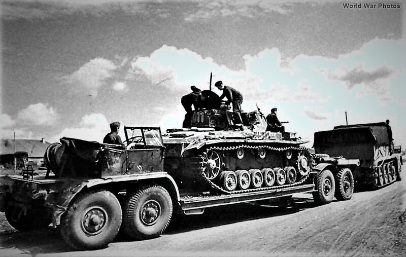 SdKfz_9_Panzer_III.jpg