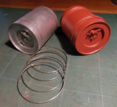 32. RED UNDERCOAT CANISTER.jpg