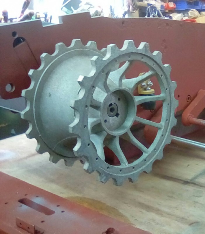 After trying to find an engineering company to machine the old sprockets to no avail, I decide to dig out my lathe faceplate and have ago at the taper lock machining my self. The photo shows the first attempt to mount the early sprockets, this soon failed, I've seen the key steel sheared in half but more likely the cast aluminum key way would deform and become sloppy.
