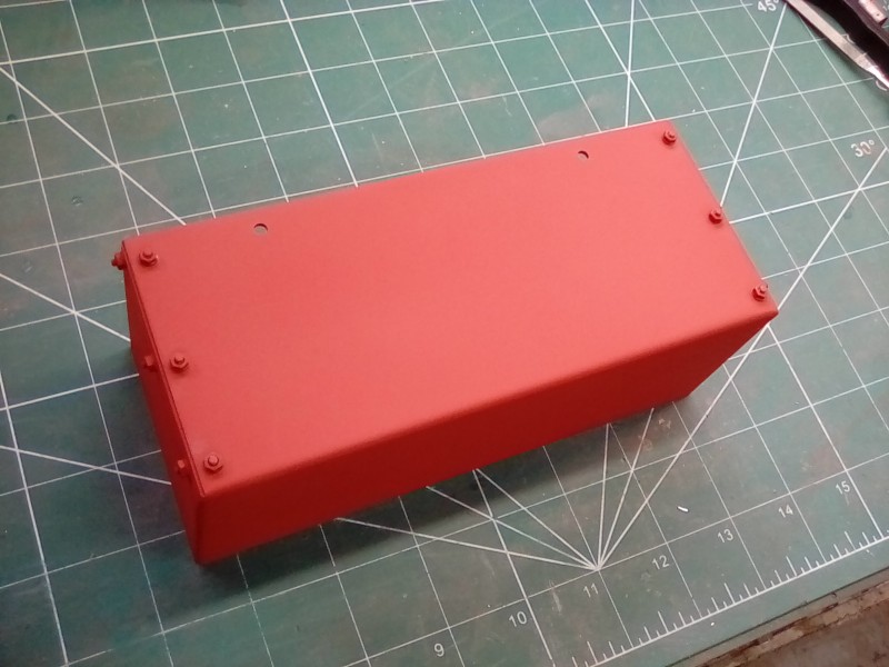 Extra bolt detail for the fuel tank armour.