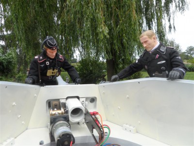 Tank crew is following the last work in the turret