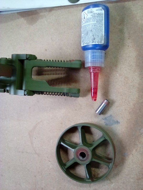 Locktite for the bearing/axle bushes