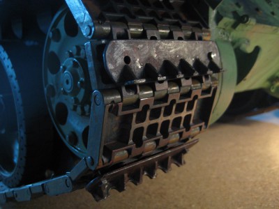 55. ICE CLEAT ATTACHED TO TRACKS.jpg