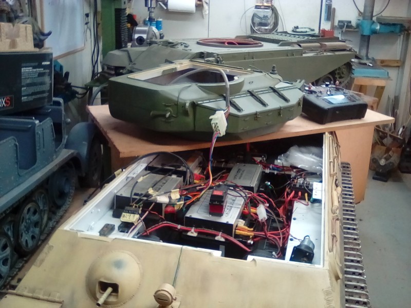 That's my channel checking 60kg servo which will be used in the fdkfz7