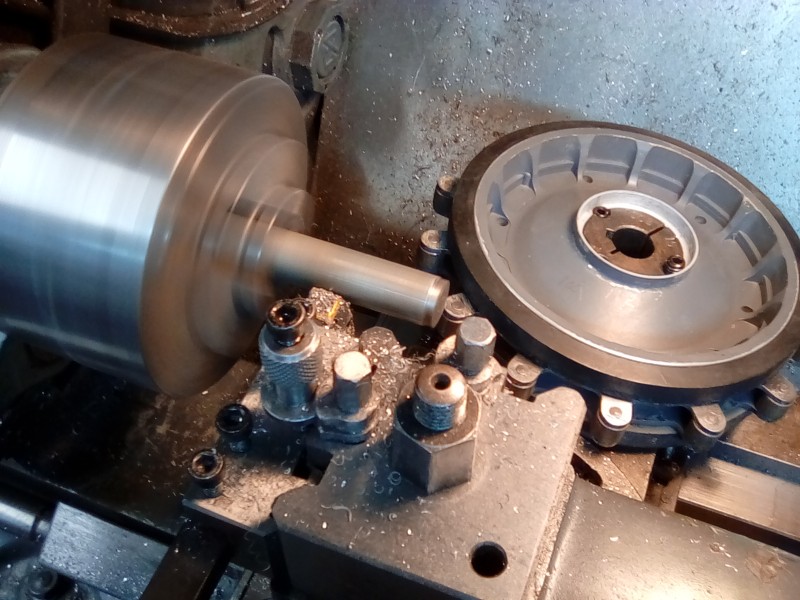 A quick bit of turning and we can now mount the sprocket using the taper lock.