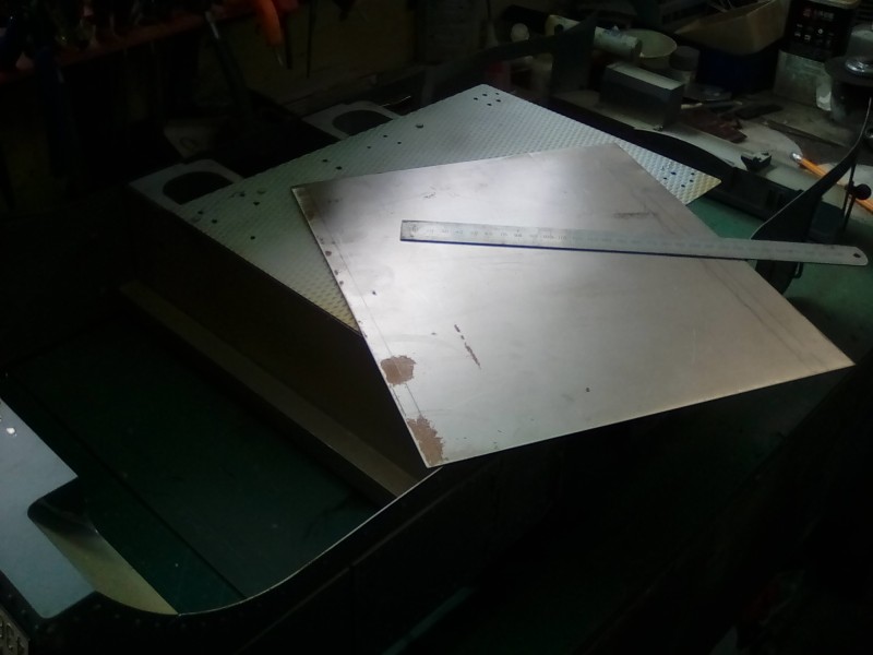 Heavy sheet for the tech tray