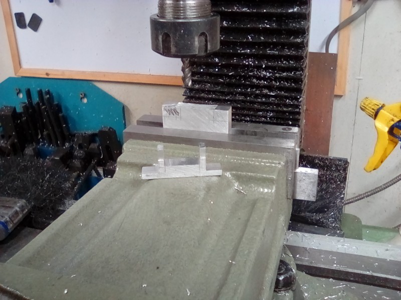 Careful hinge milling