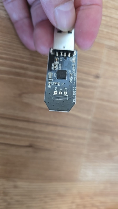 There are no three servo connecting pins