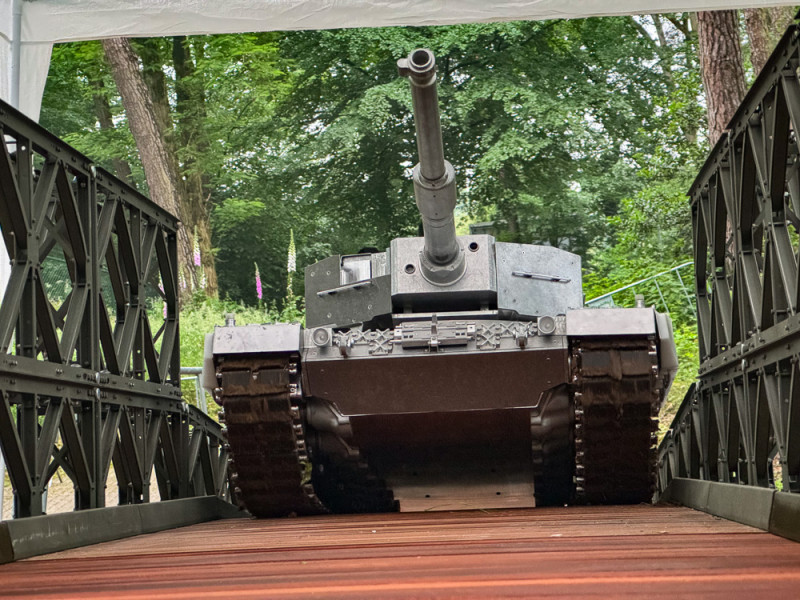Leopard 2!