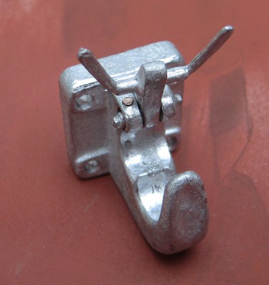 4. LIMBER TOW HOOK.jpg