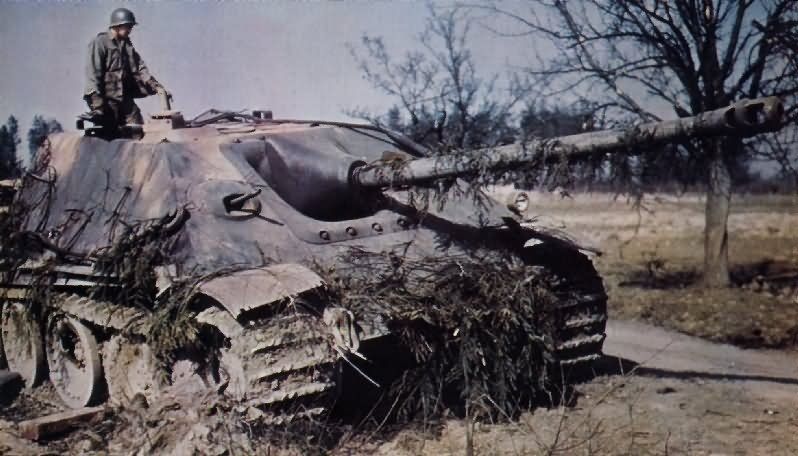 Jagdpanther_color_photo.jpg