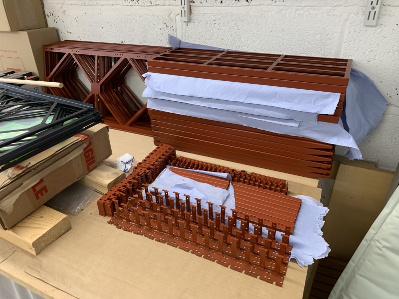 Primed bridge components